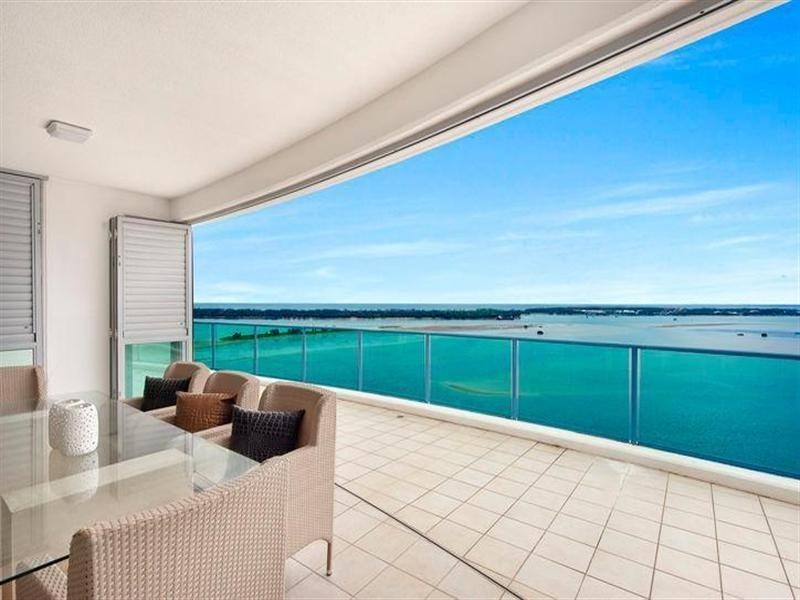 1405 300 Marine Parade, Labrador QLD 4215