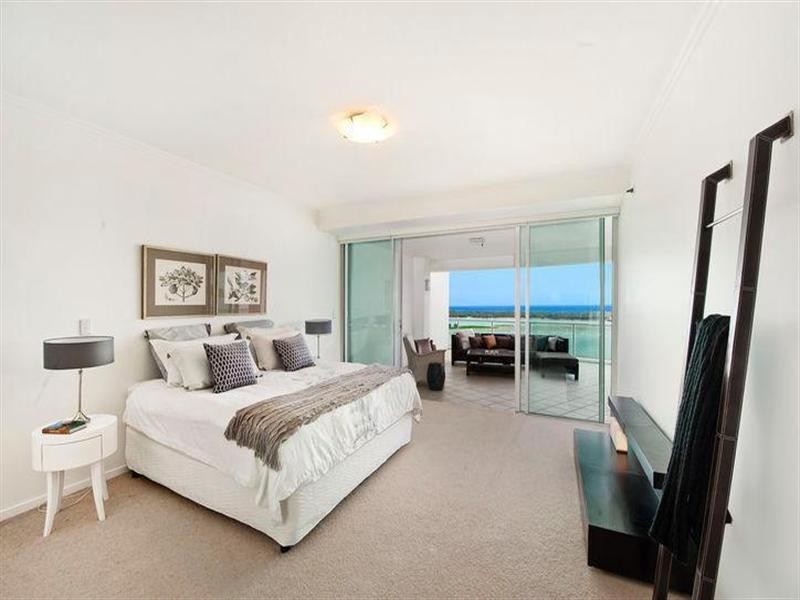 1405 300 Marine Parade, Labrador QLD 4215