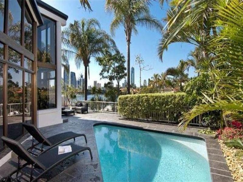 2-7 Inga Avenue, Surfers Paradise QLD 4217
