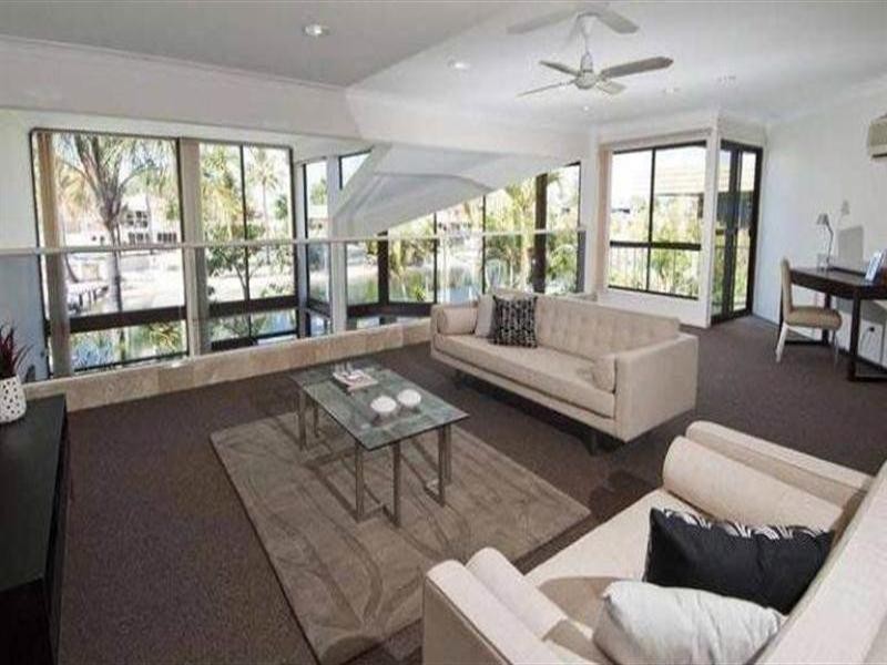 2-7 Inga Avenue, Surfers Paradise QLD 4217