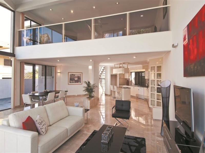 2-7 Inga Avenue, Surfers Paradise QLD 4217