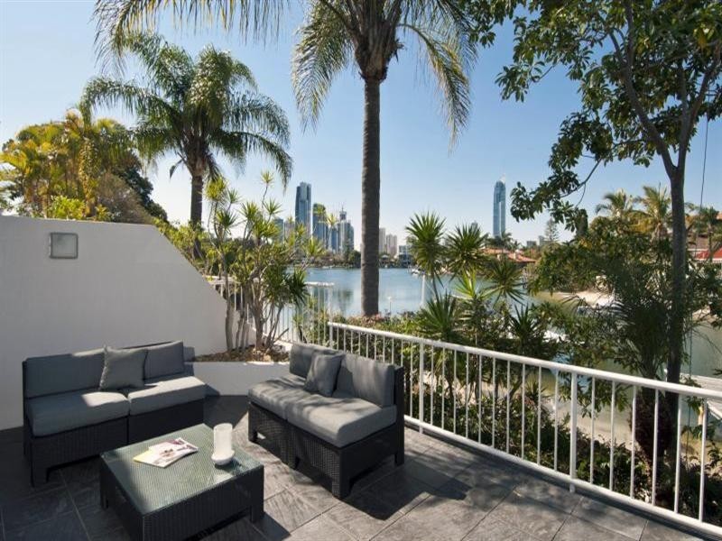 2-7 Inga Avenue, Surfers Paradise QLD 4217