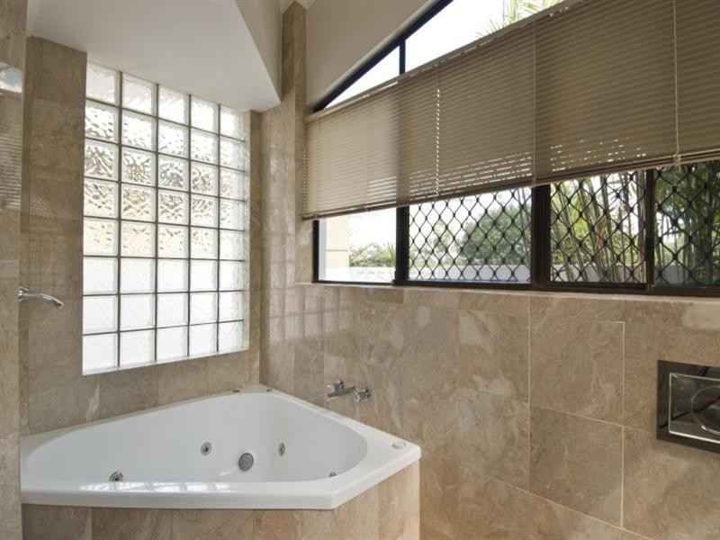 2-7 Inga Avenue, Surfers Paradise QLD 4217