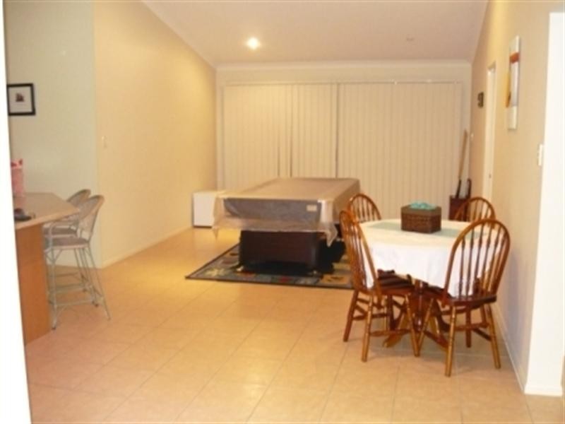 10 Begonia Street, Ormeau QLD 4208