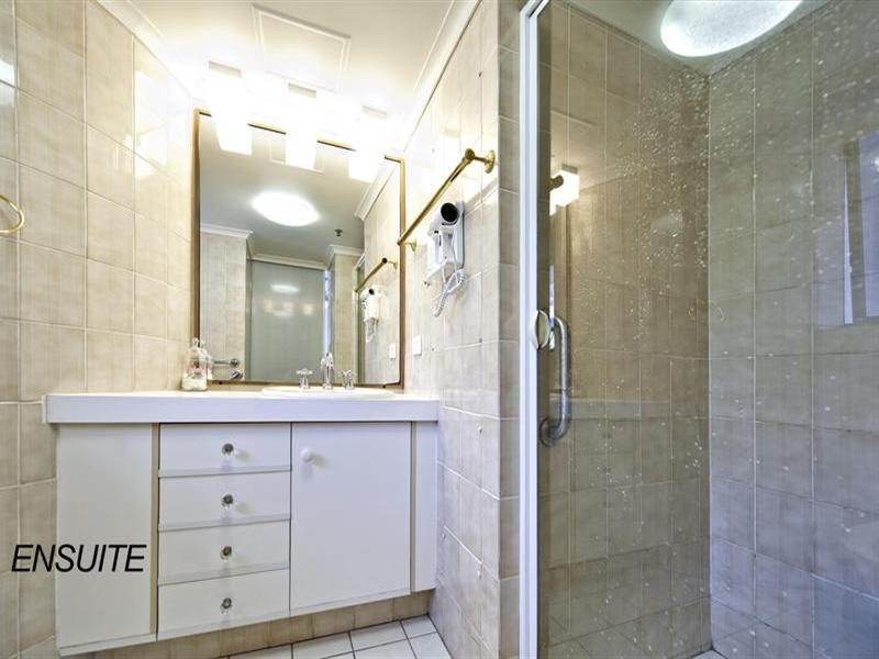 30 Laycock Street, Surfers Paradise QLD 4217