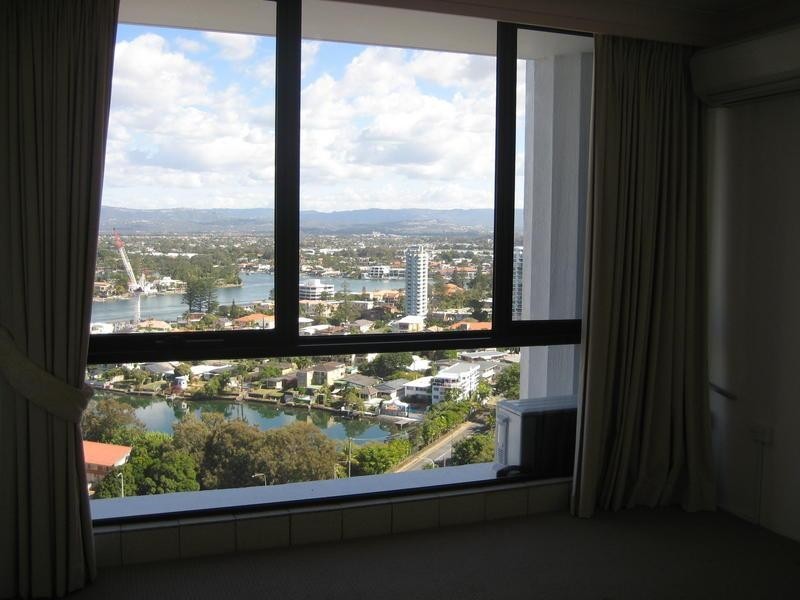 30 Laycock Street, Surfers Paradise QLD 4217