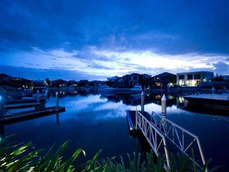 Sovereign Islands QLD 4216