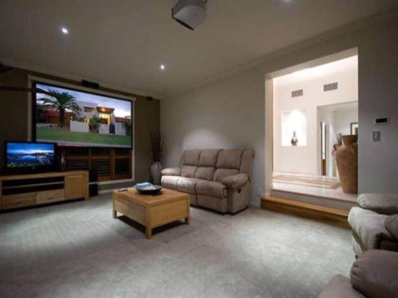 Sovereign Islands QLD 4216