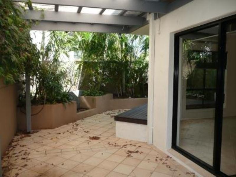 1-52 Cronin Avenue, Main Beach QLD 4217