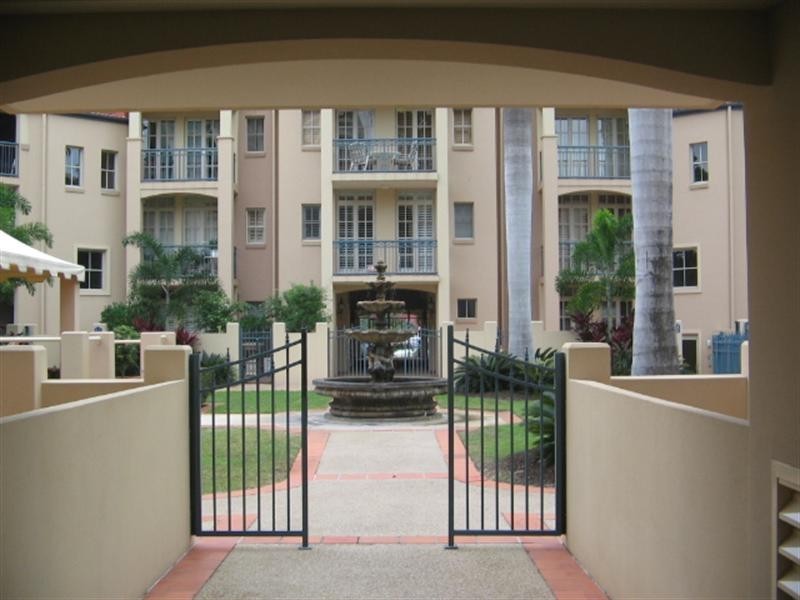 14-38 Woodroffe Avenue, Main Beach QLD 4217