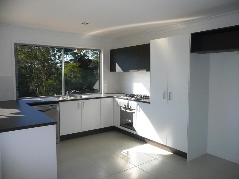 13 Finnin Court, Maudsland QLD 4210