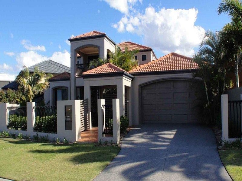 17 King Charles Drive, Sovereign Islands QLD 4216
