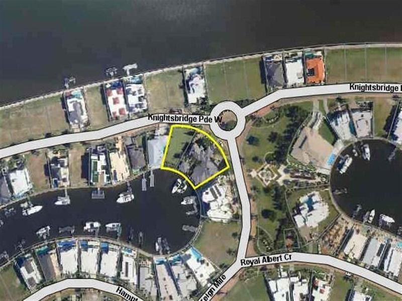 2 Knightsbridge Parade West, Sovereign Islands QLD 4216