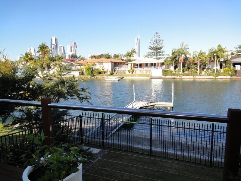 17b Inga Avenue, Surfers Paradise QLD 4217