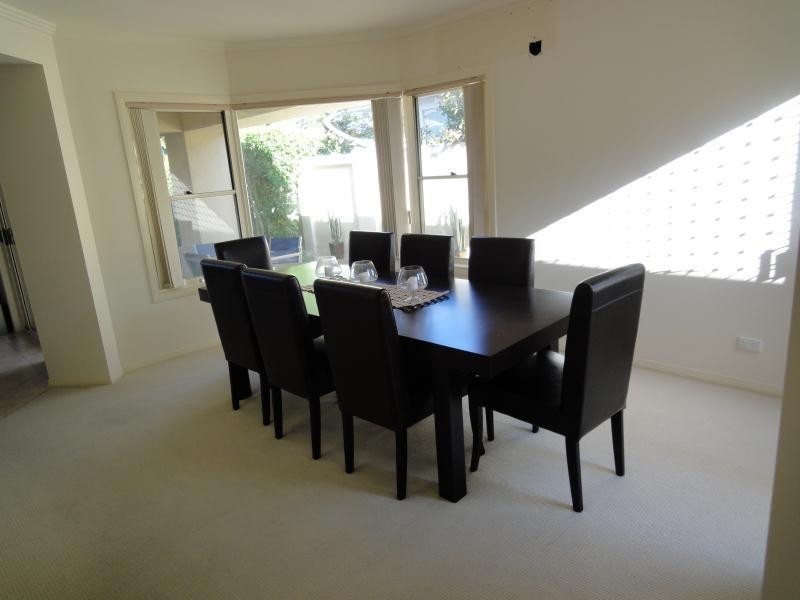 17b Inga Avenue, Surfers Paradise QLD 4217