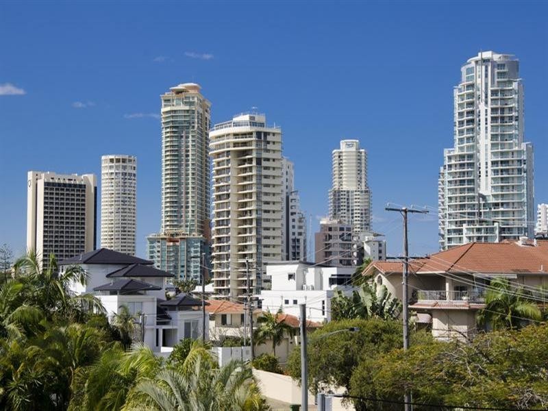 3/3 Parneno Street, Chevron Island QLD 4217