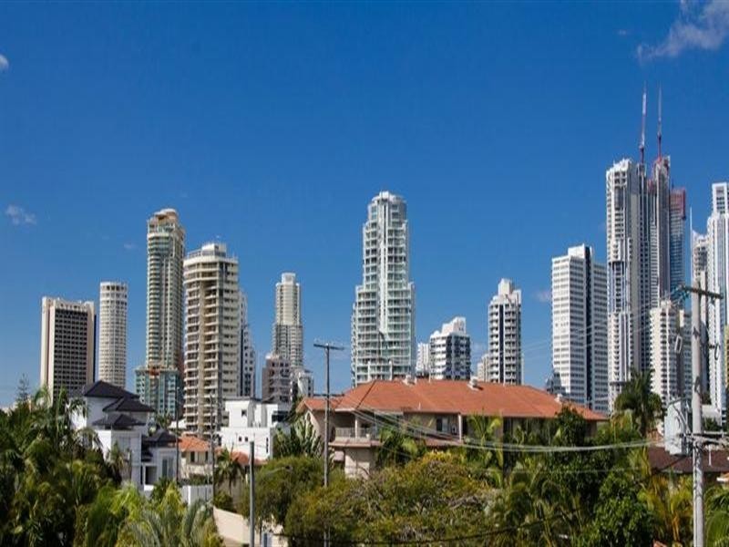 3/3 Parneno Street, Chevron Island QLD 4217