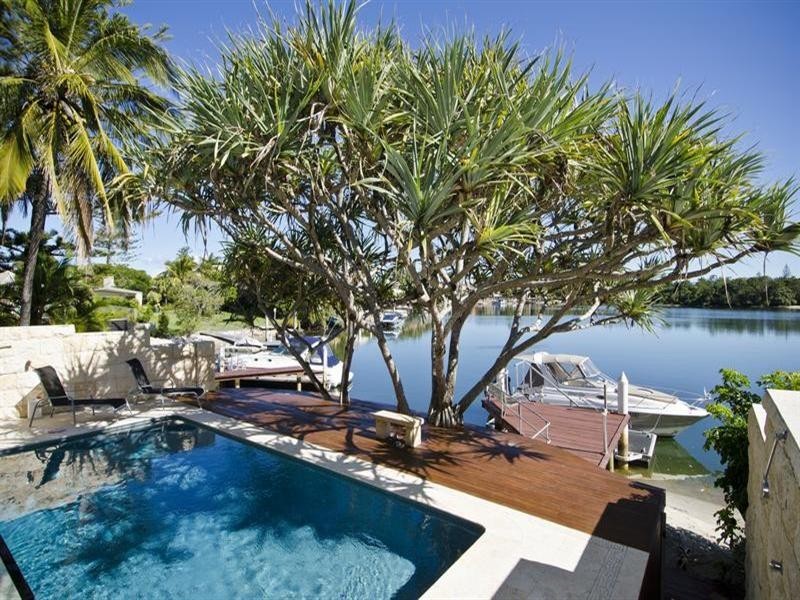 Isle Of Capri QLD 4217