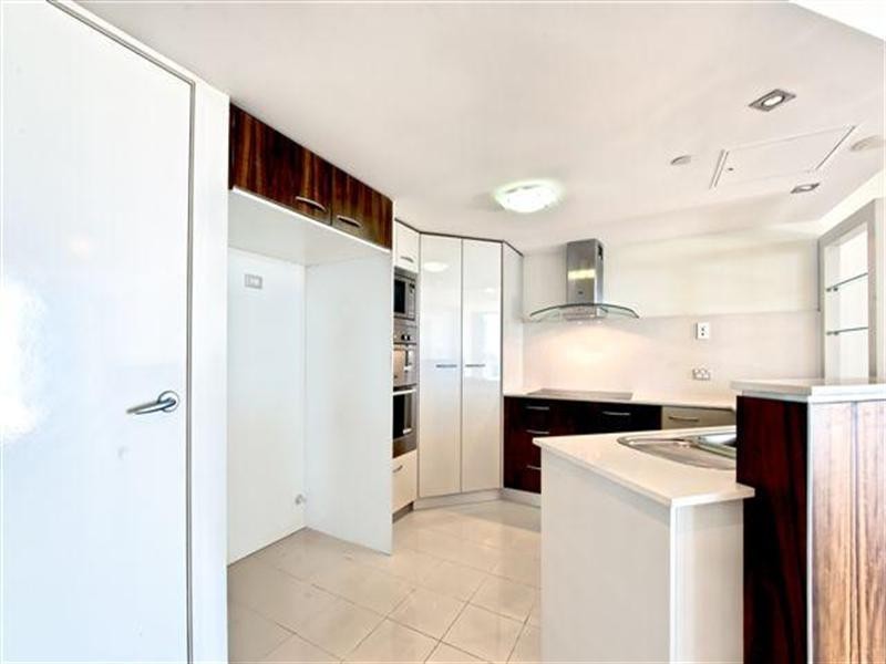 21 Cypress Avenue, Surfers Paradise QLD 4217