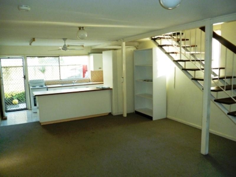 5/6 Stanhill Drive, Chevron Island QLD 4217