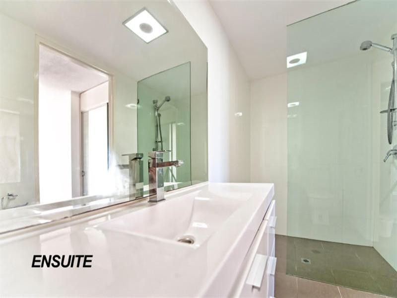 142 The Esplanade, Surfers Paradise QLD 4217