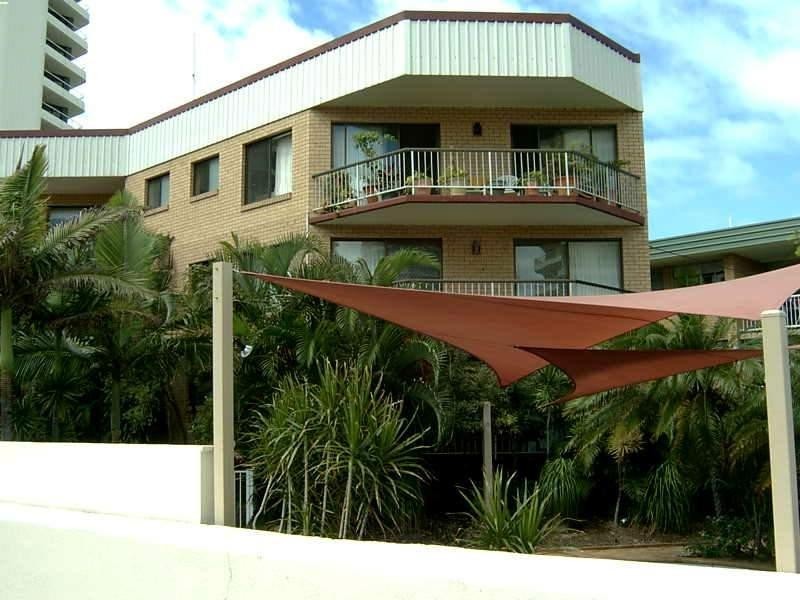 4/5 Pacific Street, Main Beach QLD 4217