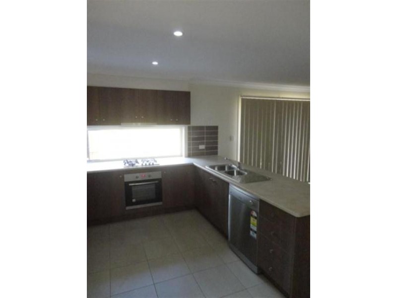 237 Cedar Road, Redbank Plains QLD 4301