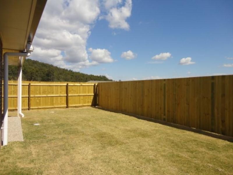 237 Cedar Road, Redbank Plains QLD 4301