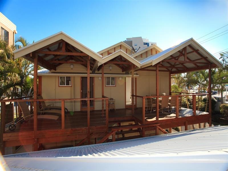 4 Ward Street, Coolangatta QLD 4225