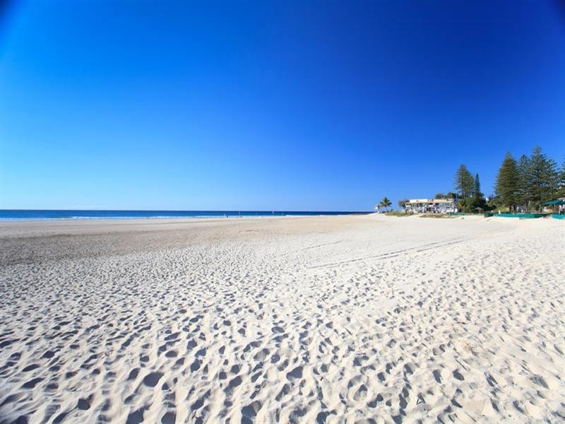 4 Ward Street, Coolangatta QLD 4225