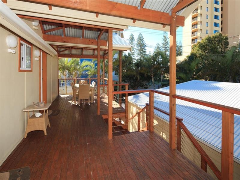 4 Ward Street, Coolangatta QLD 4225