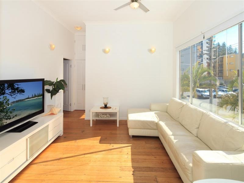 4 Ward Street, Coolangatta QLD 4225