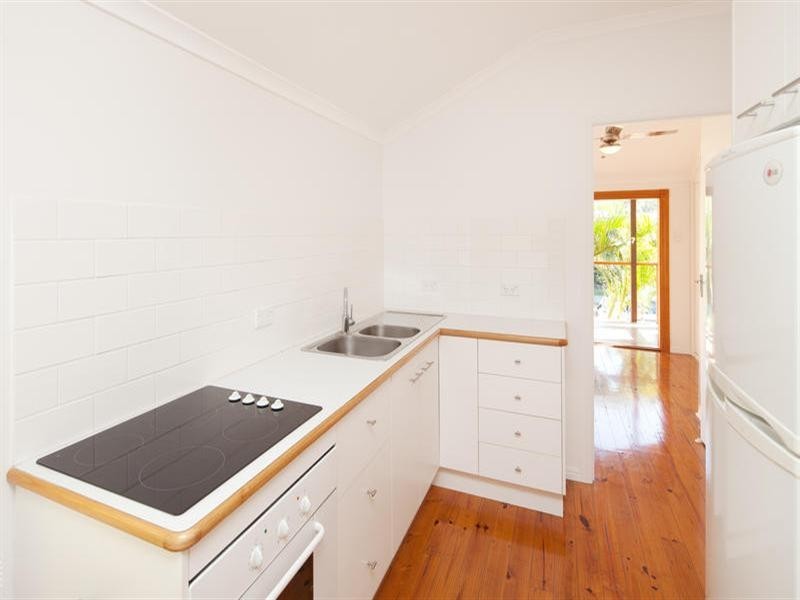 4 Ward Street, Coolangatta QLD 4225