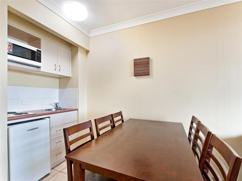 1 Paradise Island – Paradise Island Apartments, Surfers Paradise QLD 4217