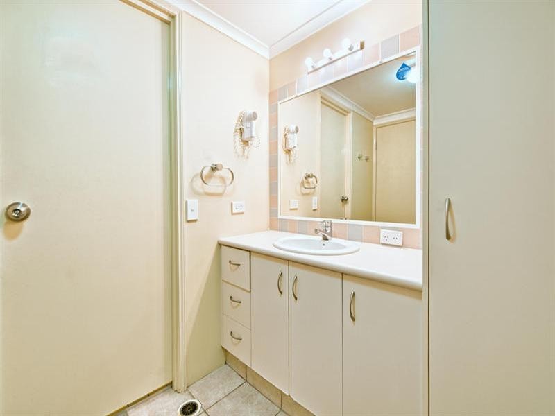 1 Paradise Island – Paradise Island Apartments, Surfers Paradise QLD 4217