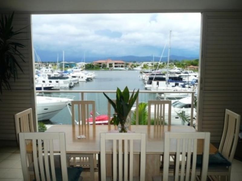 Hope Island QLD 4212