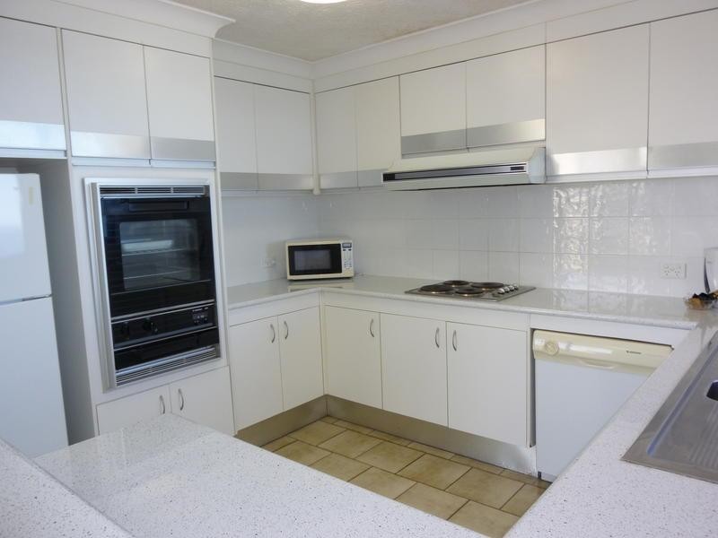 4 Thornton Street – Acapulco, Surfers Paradise QLD 4217