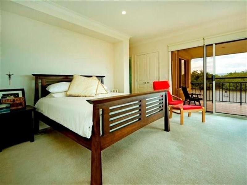 Hope Island QLD 4212