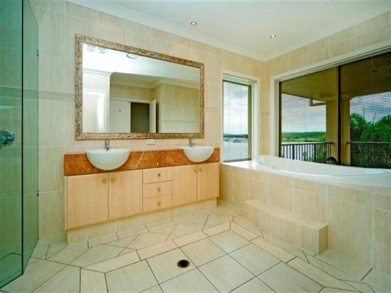 Hope Island QLD 4212