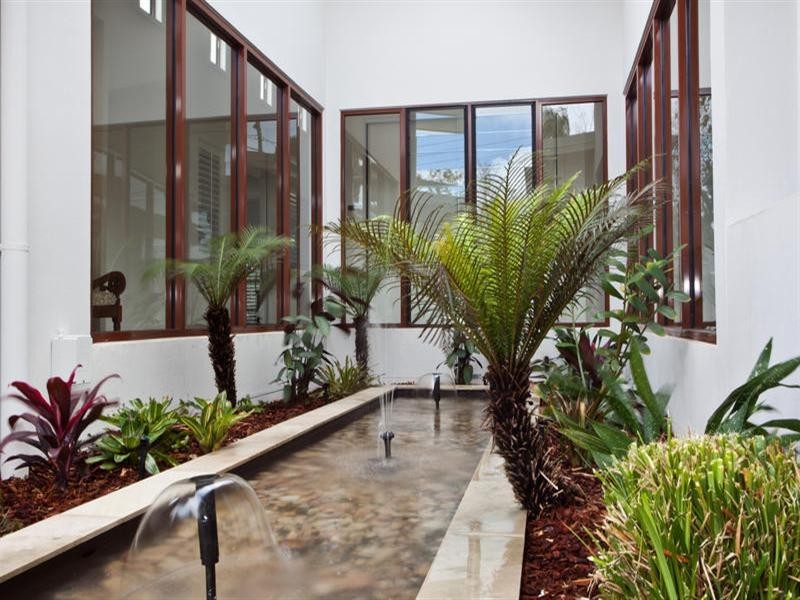 3 Raymond Avenue, Bundall QLD 4217