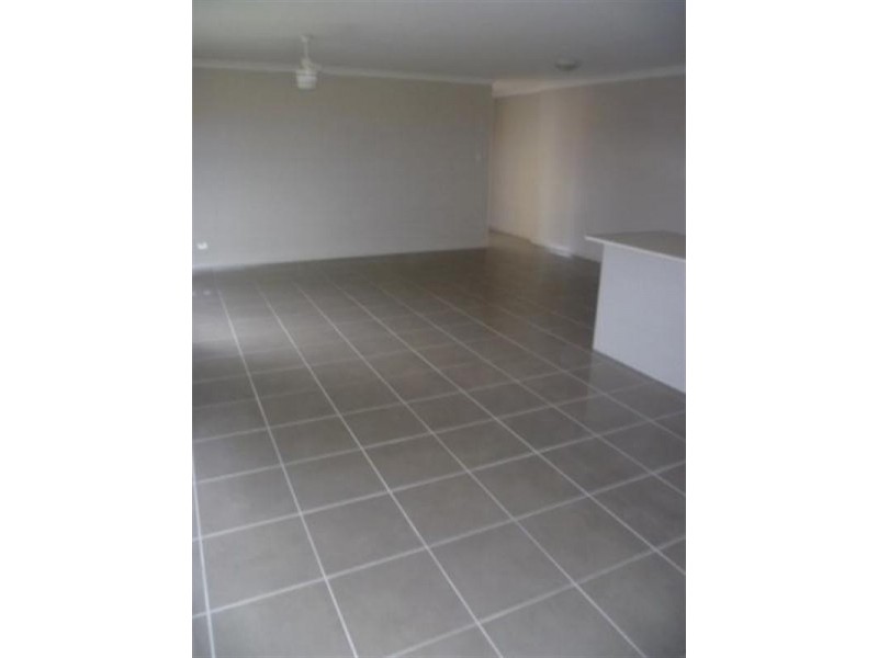 7 Stanbury Drive, Goodna QLD 4300