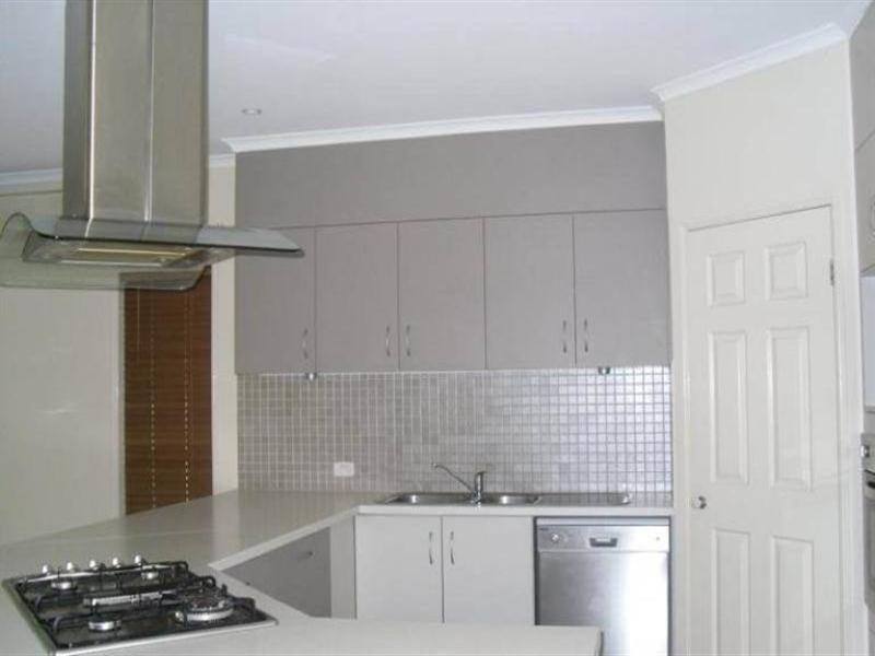 1 Henry Court, Jacobs Well QLD 4208