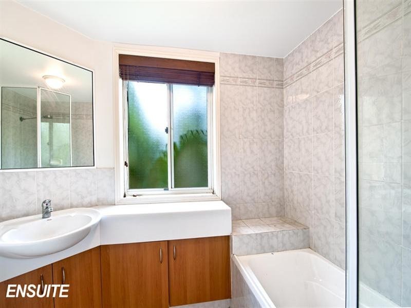 19 Monte Carlo Avenue, Surfers Paradise QLD 4217