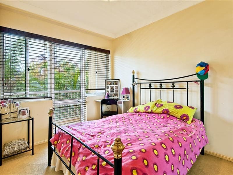 19 Monte Carlo Avenue, Surfers Paradise QLD 4217