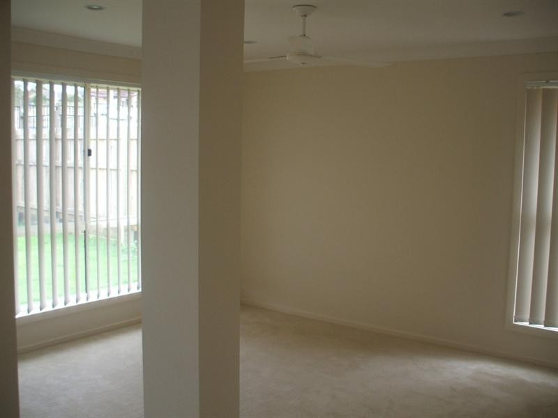 10 Silver Gull Street, Coomera QLD 4209