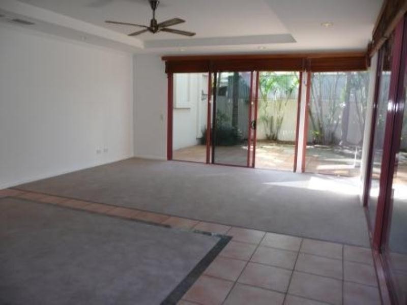 2-45 Woodroffe Avenue, Main Beach QLD 4217