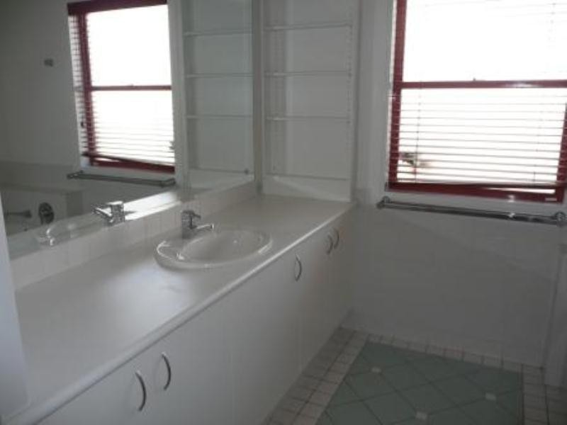 2-45 Woodroffe Avenue, Main Beach QLD 4217