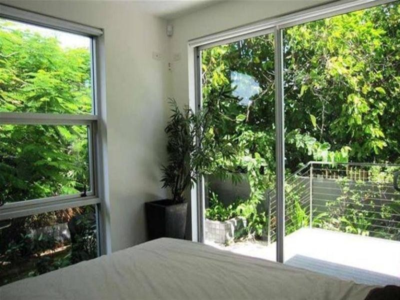 2/25 River Drive, Surfers Paradise QLD 4217