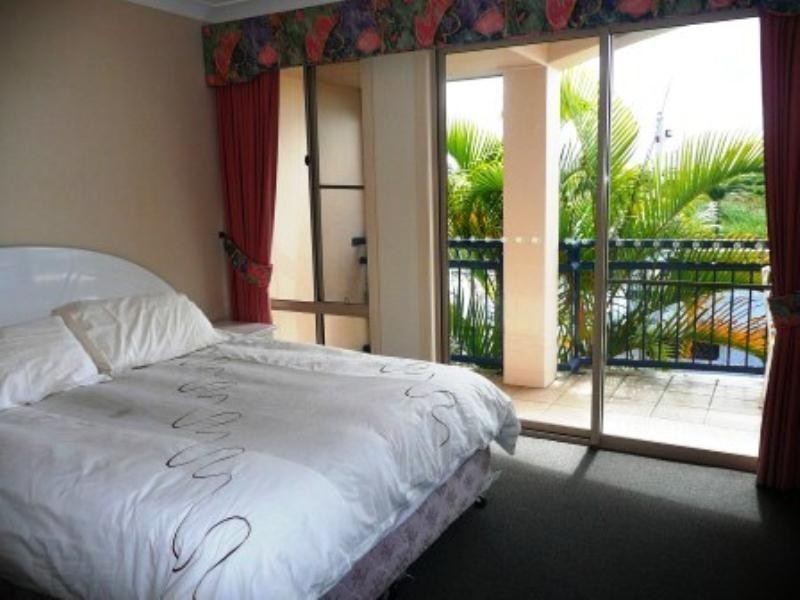 Hope Island QLD 4212