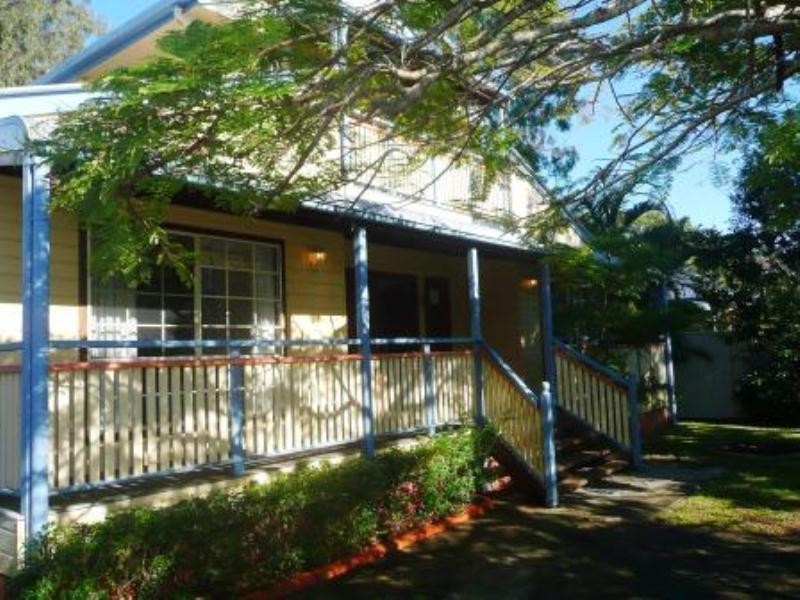 99 Crescent Avenue, Hope Island QLD 4212